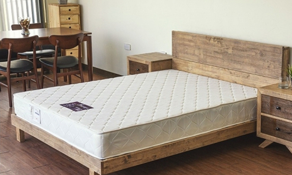 实木床架价格一般是多少？选实木床架时要注意哪些事项？